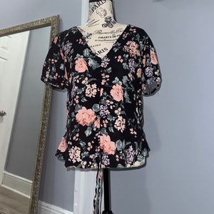 American Eagle Floral Front Tie Short Sleeve Blouse M